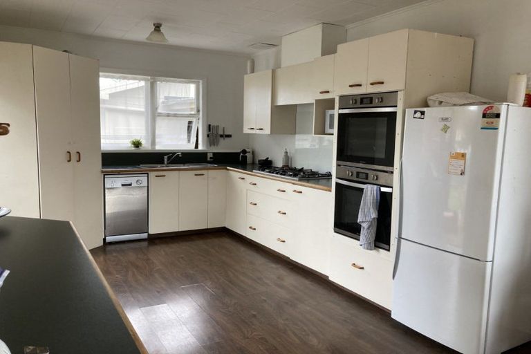 Photo of property in 27 Lancaster Street, Highbury, Palmerston North, 4412