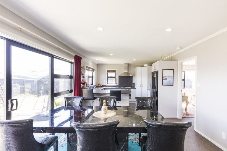 Photo of property in 1 Angelina Way, Kelvin Grove, Palmerston North, 4414