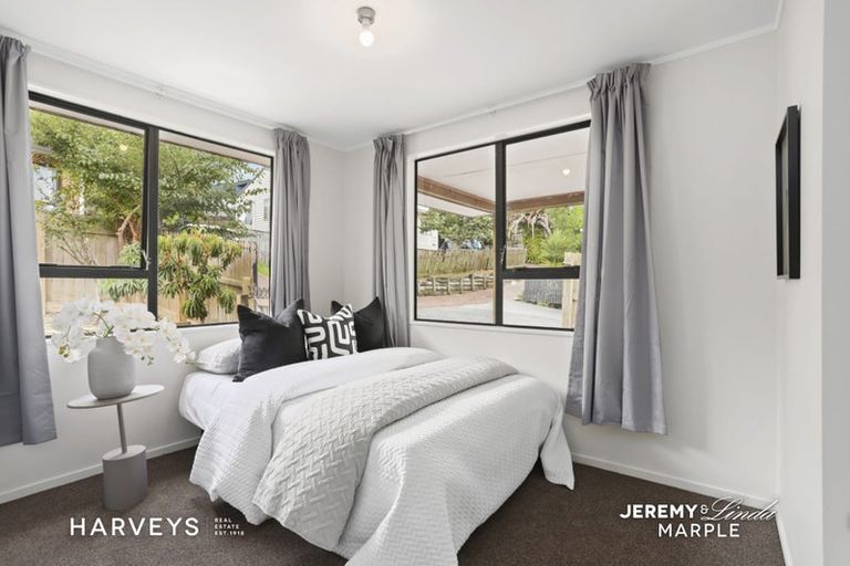 Photo of property in 66c Woodglen Road, Glen Eden, Auckland, 0602