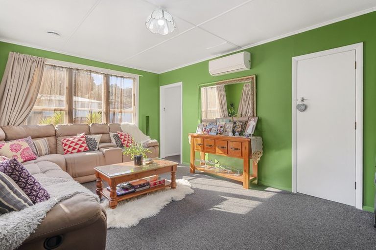 Photo of property in 16 Ross Road, Western Heights, Rotorua, 3015