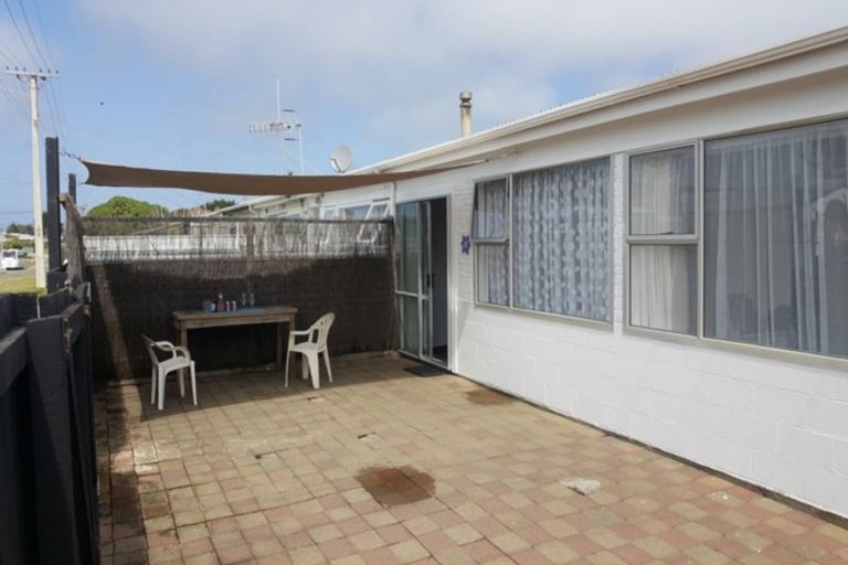 Photo of property in 21a Hunia Terrace, Himatangi Beach, Foxton, 4891