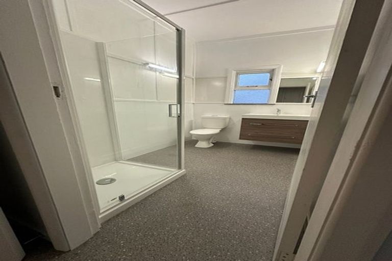 Photo of property in 2 Moorefield Road, Johnsonville, Wellington, 6037