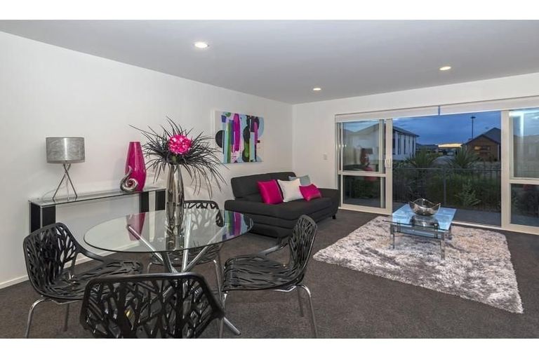 Photo of property in 1/39 Gallaghan Close, Wigram, Christchurch, 8042