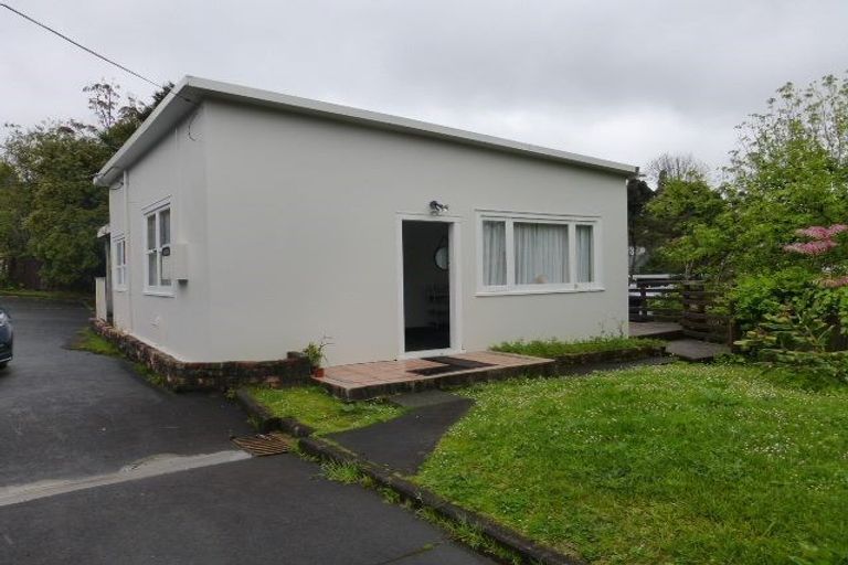 Photo of property in 79a Pleasant Road, Glen Eden, Auckland, 0602