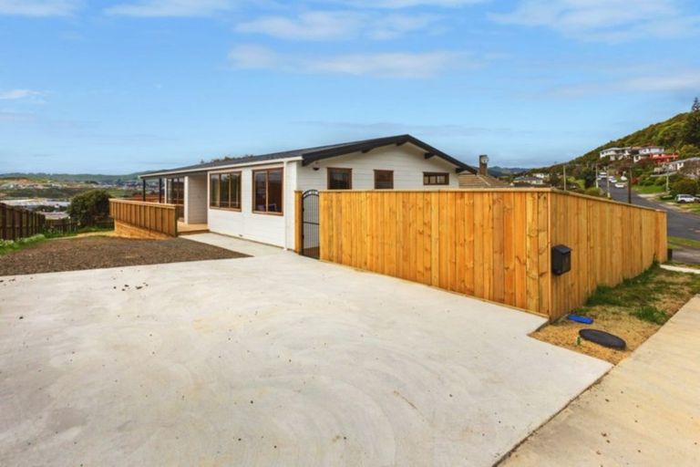 Photo of property in 6 Waiho Terrace, Elsdon, Porirua, 5022
