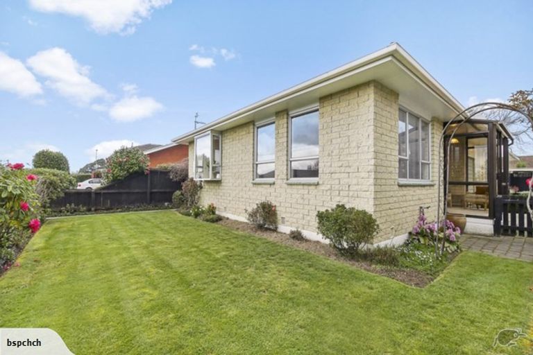 Photo of property in 1/60 Veitches Road, Casebrook, Christchurch, 8051