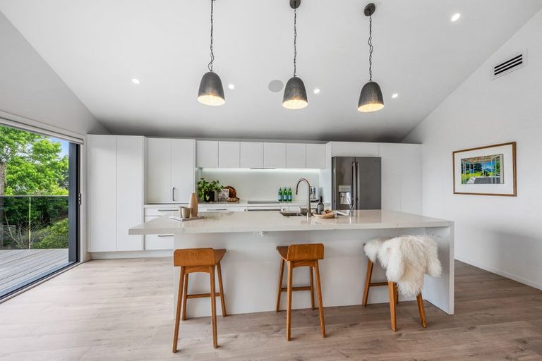 Photo of property in 1/16 Clematis Avenue, Murrays Bay, Auckland, 0630