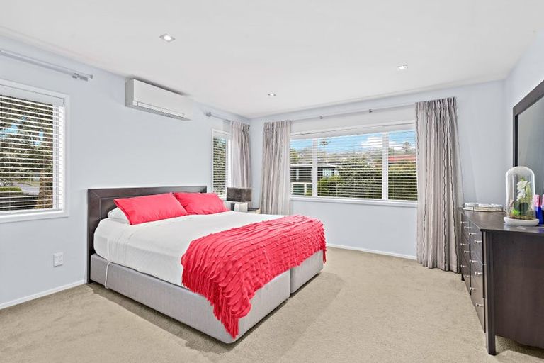 Photo of property in 54 Maxwelton Drive, Mairangi Bay, Auckland, 0630