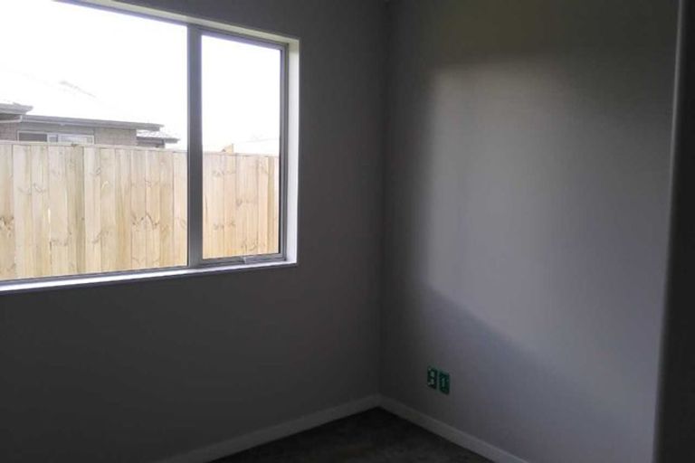 Photo of property in 12 Will Street, Huapai, Kumeu, 0810