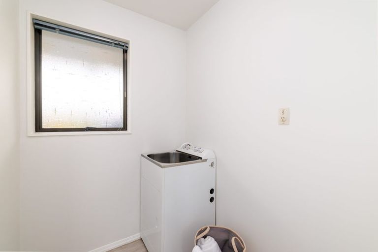 Photo of property in 2/10 Guise Lane, Hillmorton, Christchurch, 8025