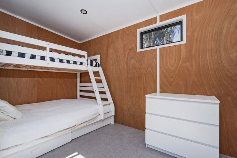 Photo of property in 121 Winslow Place, Matarangi, Whitianga, 3592