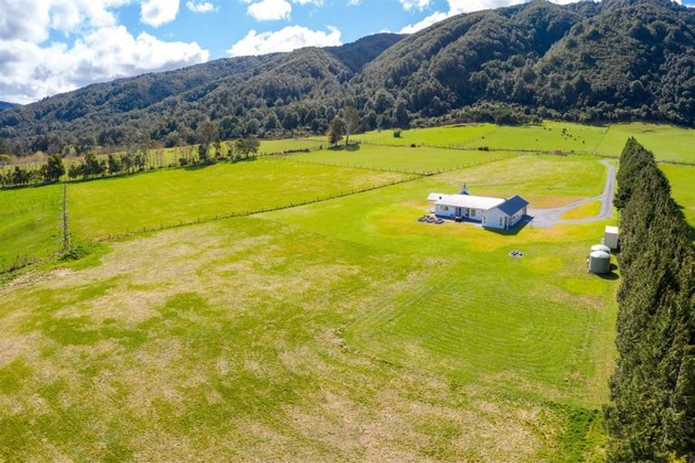 Photo of property in 319 Marchant Road, Kaitoke, Upper Hutt, 5018