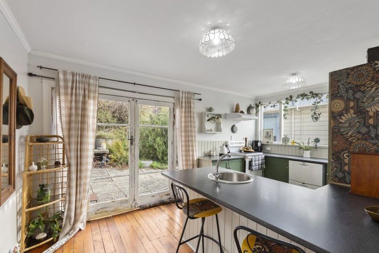 Photo of property in 53 Easther Crescent, Kew, Dunedin, 9012