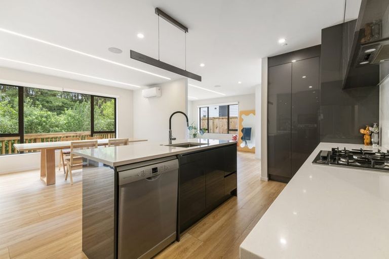 Photo of property in 12 Tagish Way, Orewa, 0931