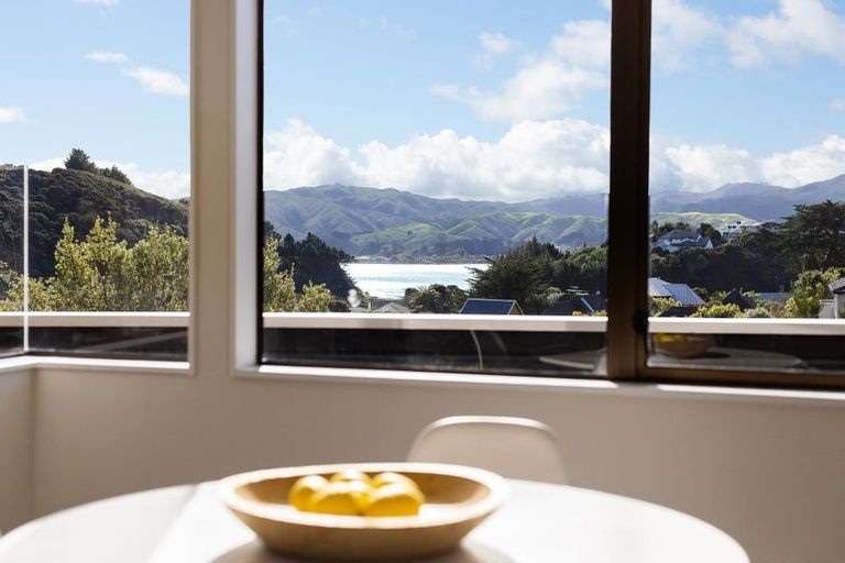 Photo of property in 8 Sailmaker Close, Whitby, Porirua, 5024