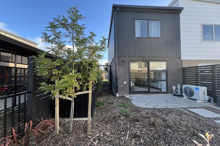 Photo of property in 355 Glengarry Road, Glen Eden, Auckland, 0602