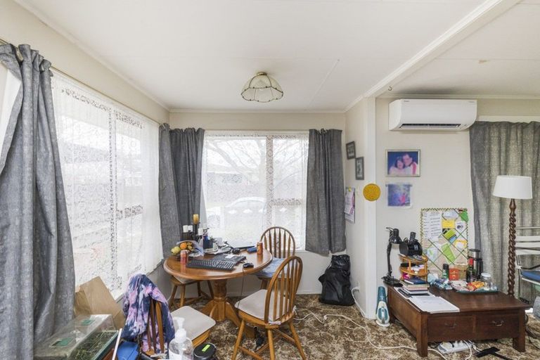 Photo of property in 104 Benmore Avenue, Cloverlea, Palmerston North, 4412