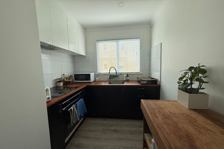 Photo of property in 2/288 College Street, West End, Palmerston North, 4410