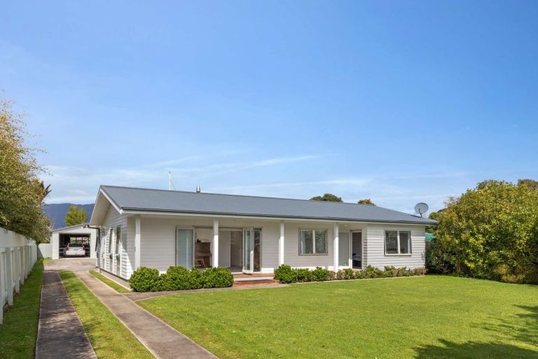 Photo of property in 12 Hunter Street, Karamea, 7893