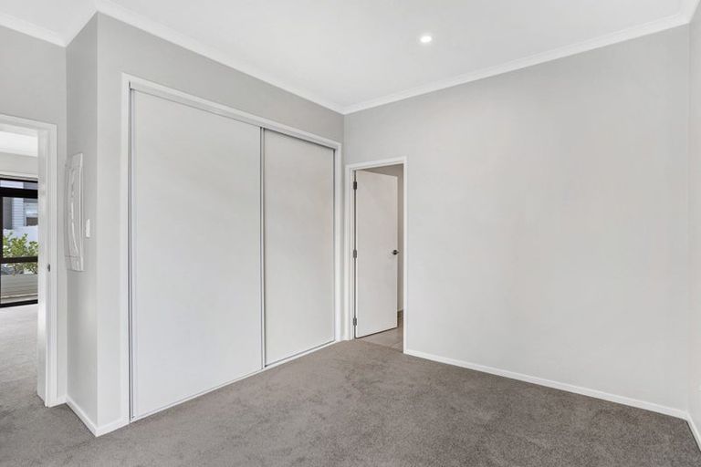 Photo of property in 22 Mollusc Road, Hobsonville, Auckland, 0616