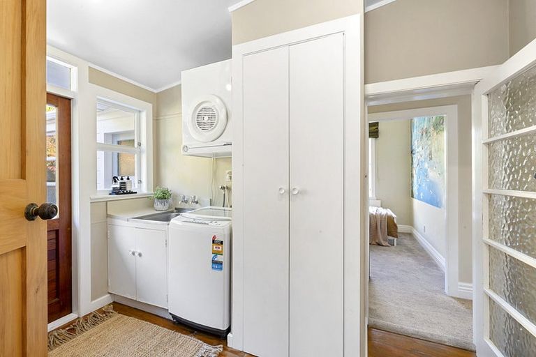 Photo of property in 103 Fulford Street, New Plymouth, 4310