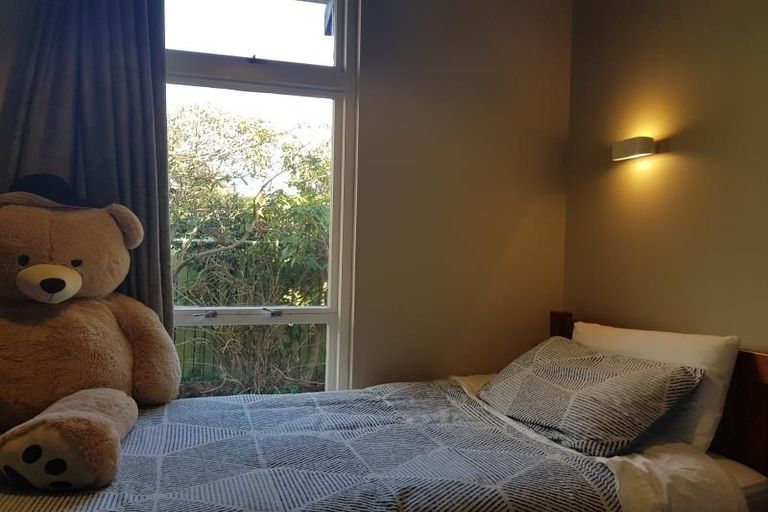 Photo of property in 19 Highfield Place, Avonhead, Christchurch, 8042