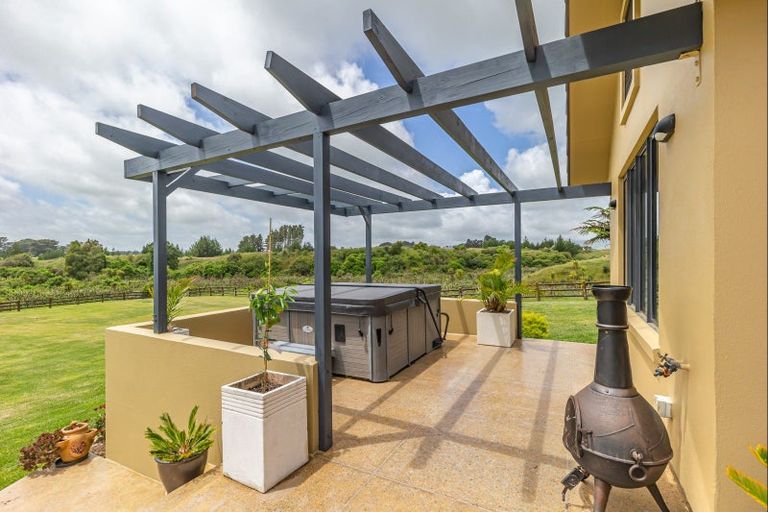 Photo of property in 100 Lea Grove, Levin, 5572