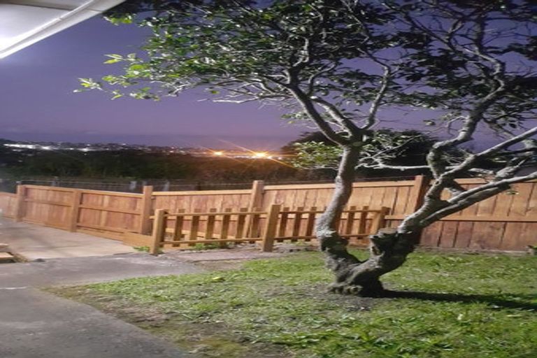 Photo of property in 9 Hatherlow Street, Glenfield, Auckland, 0629