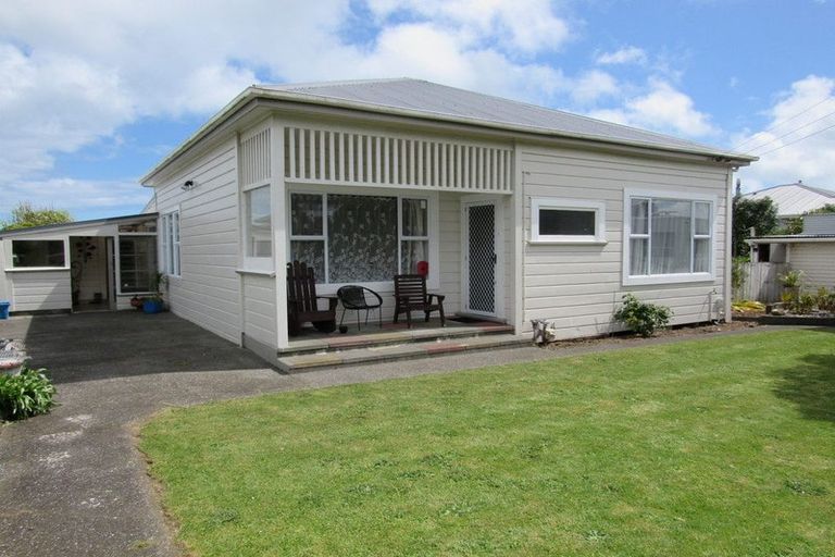 Photo of property in 36 Hunter Street, Hawera, 4610