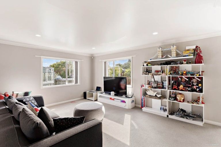 Photo of property in 416 West Coast Road, Glen Eden, Auckland, 0602