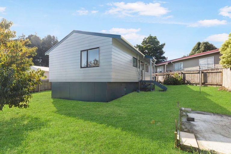 Photo of property in 6/17a Idesia Place, Totara Heights, Auckland, 2105