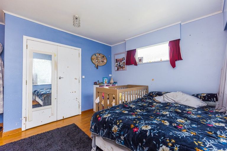 Photo of property in 215 Puriri Street, Castlecliff, Whanganui, 4501