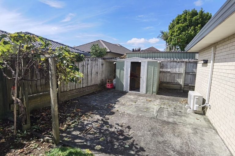 Photo of property in 22 Maghera Drive, East Tamaki Heights, Auckland, 2016