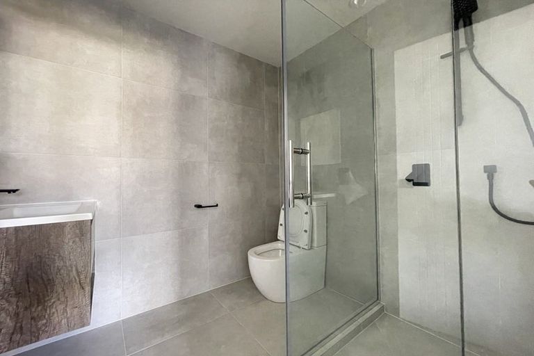 Photo of property in 12a Sea Spray Drive, Bucklands Beach, Auckland, 2012