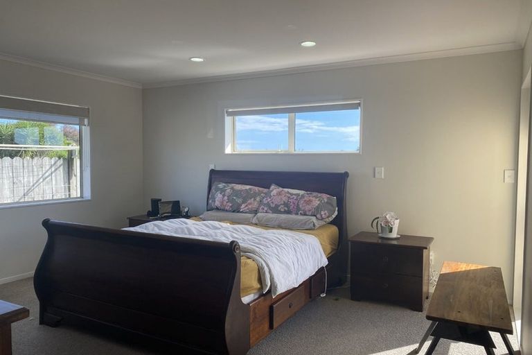 Photo of property in 33 Blue Heron Rise, Stanmore Bay, Whangaparaoa, 0932