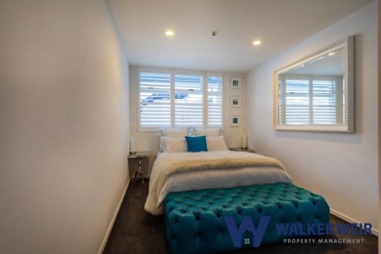 Photo of property in 30 York Street, Russell, 0202