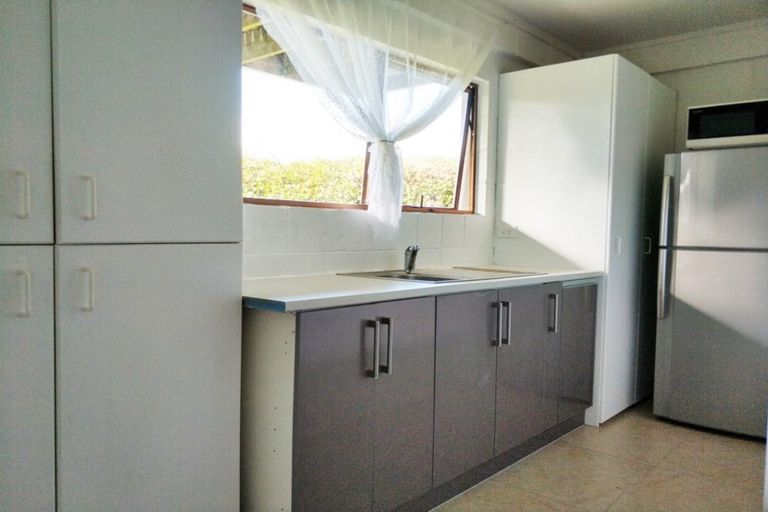 Photo of property in 1/17 Portobello Place, Torbay, Auckland, 0630