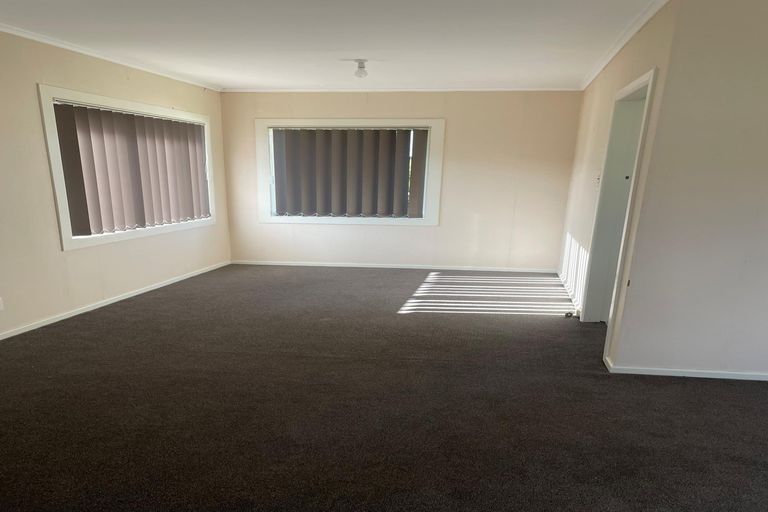 Photo of property in 8 Great South Road, Papakura, 2110