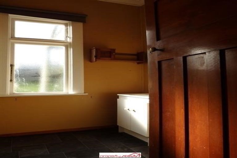 Photo of property in 1 Dickson Street, Macandrew Bay, Dunedin, 9014