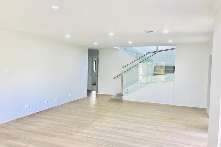 Photo of property in 77b Puhinui Road, Papatoetoe, Auckland, 2104