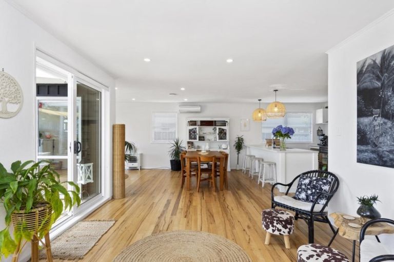 Photo of property in 1021a Papamoa Beach Road, Papamoa Beach, Papamoa, 3118