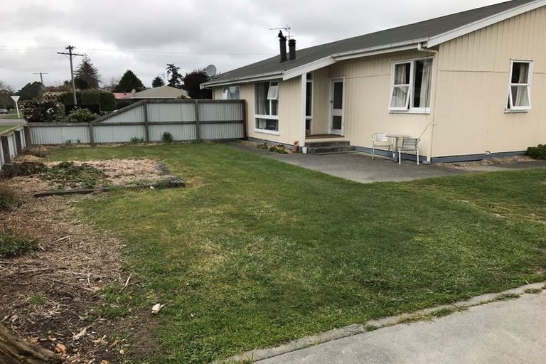 Photo of property in 16 Mackie Street, Rakaia, 7710