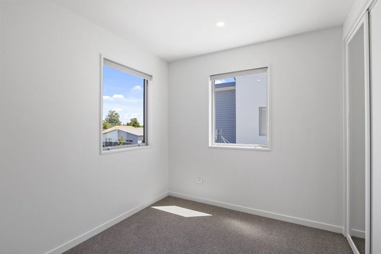 Photo of property in 11 Kakapo Lane, Redwood, Christchurch, 8051