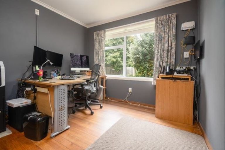 Photo of property in 214 Yaldhurst Road, Avonhead, Christchurch, 8042