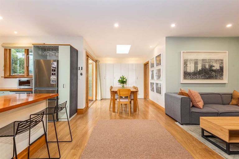 Photo of property in 4 Ripon Street, Lyttelton, 8082