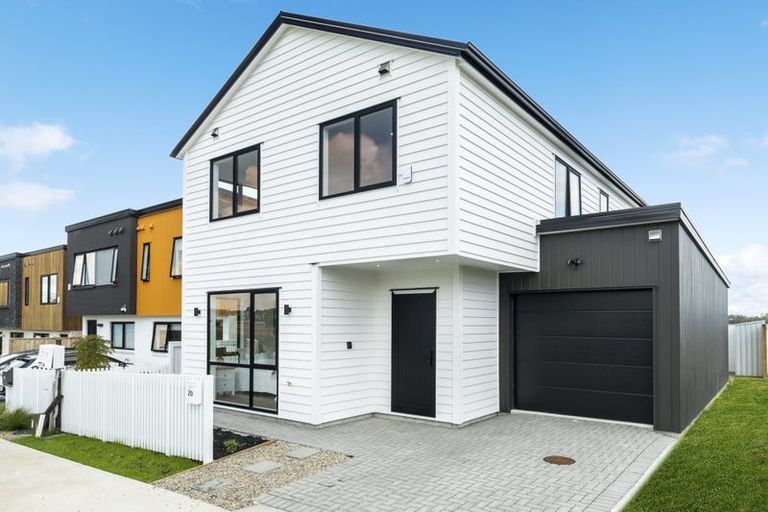 Photo of property in 20 Kaititiko Road, Rosehill, 2113