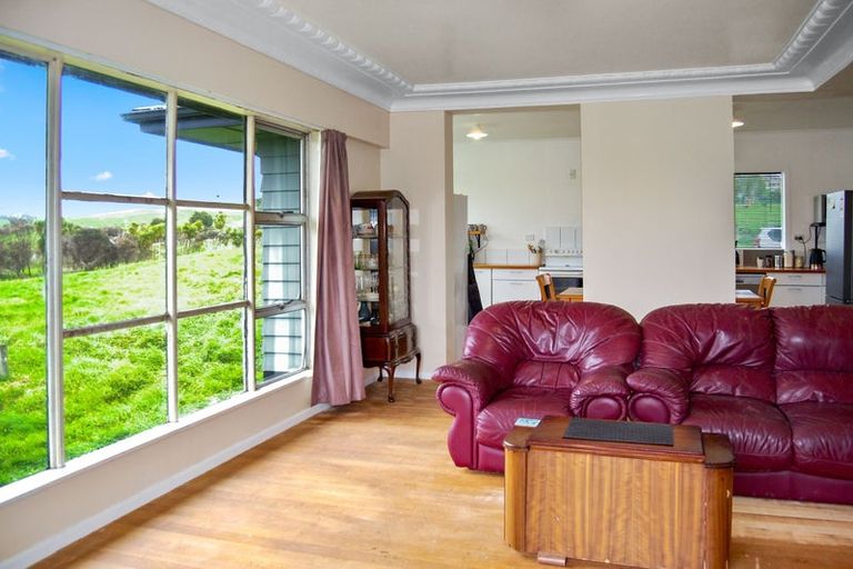 Photo of property in 17 Ranganui Road, Kaiwaka, 0573