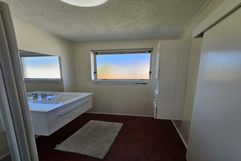 Photo of property in 2/14 Haast Street, Linwood, Christchurch, 8011