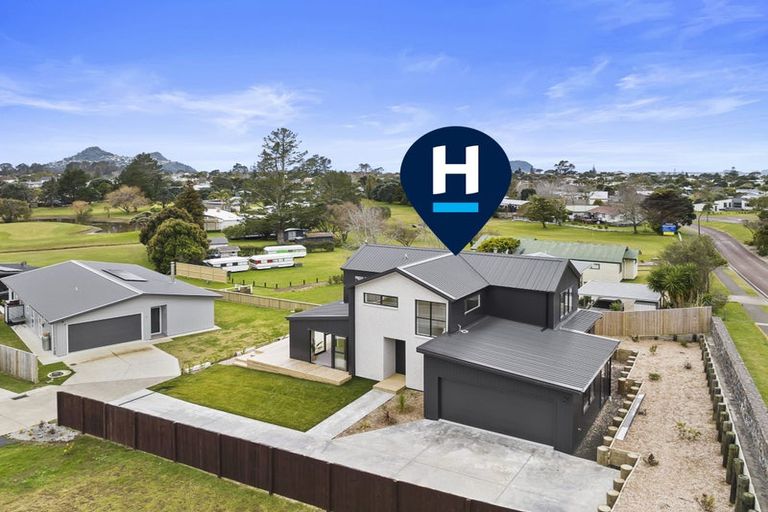 Photo of property in 4 Lynette Place, Pauanui, 3579