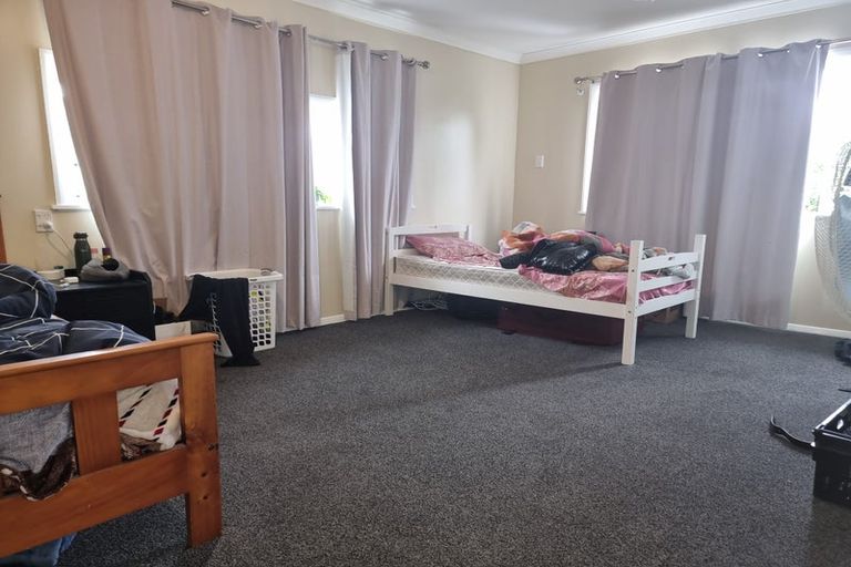 Photo of property in 9 Foster Street, Taita, Lower Hutt, 5011